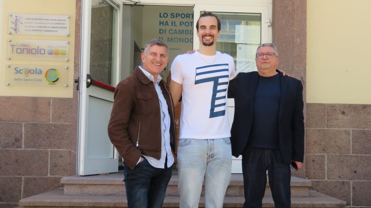 Giannelli, qualche settimana fa, tra il dirigente scolastico del Toniolo, Esio Zaghet e Daniele Magagnin
